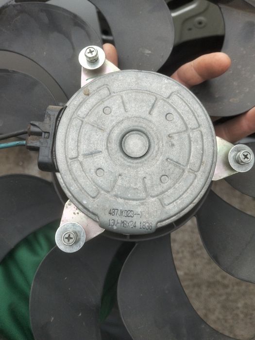 Продам вентилятор, блок накладка бампера Nissan leaf 18-25