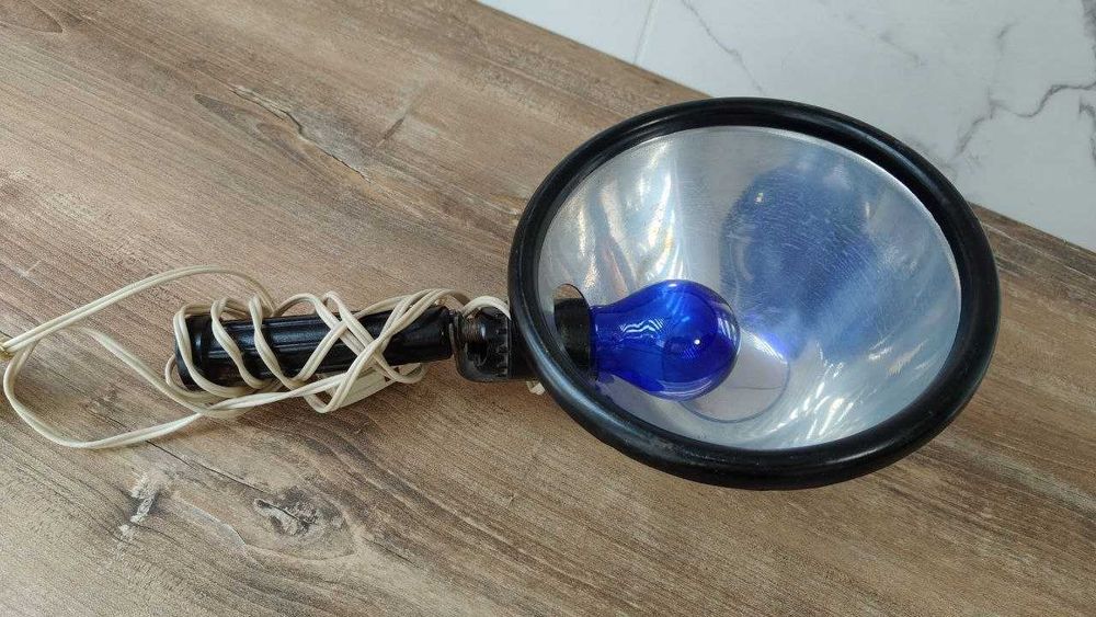 Лампа фіолетова лікувальна В корпусі