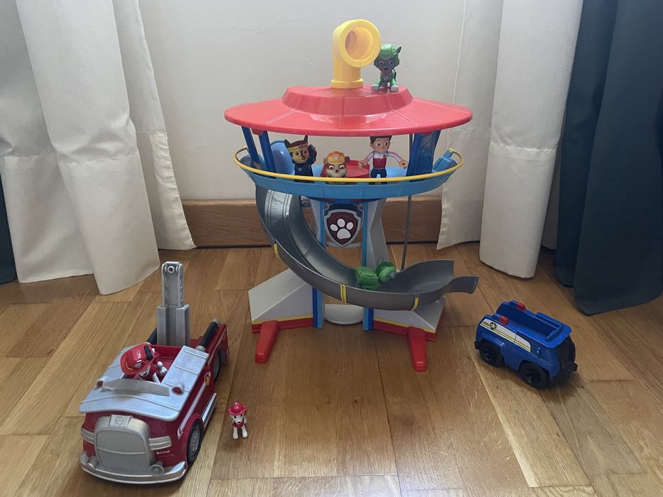 Paw Patrol Control Base (Includes Everything Shown in Photos)64752122017539120