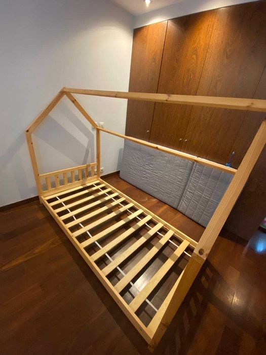 Cama criança Montesori - 145,5x98x195cm - COMO NOVA