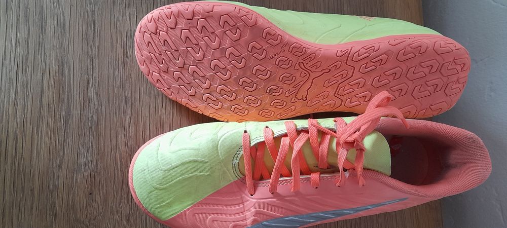 Halówki Puma rozmiar 40