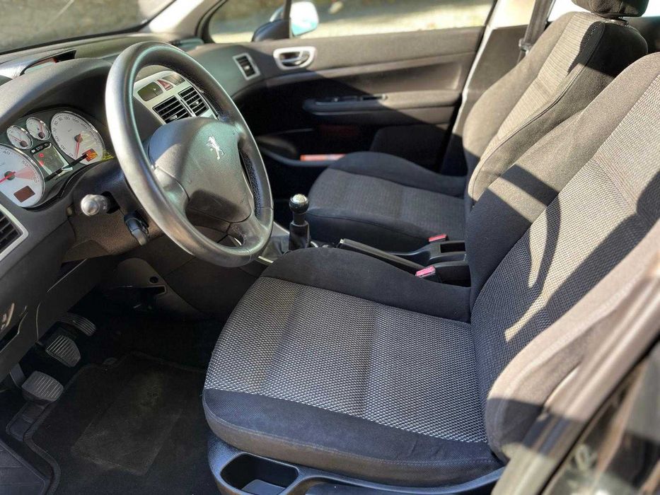 Peugeot 307 SW Executive 1.6 HDI - 08