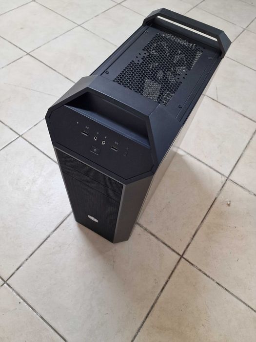 Caixa Cooler Master Mastercase 5 usada