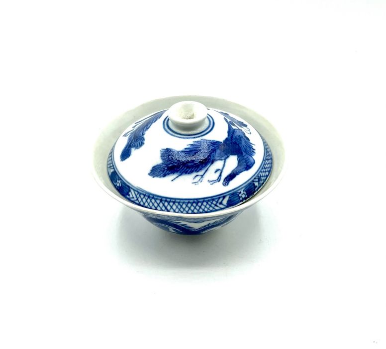 Tigela de porcelana chinesa com tampa  com dragão seculo 19