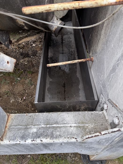 Промисловий прес для винограду