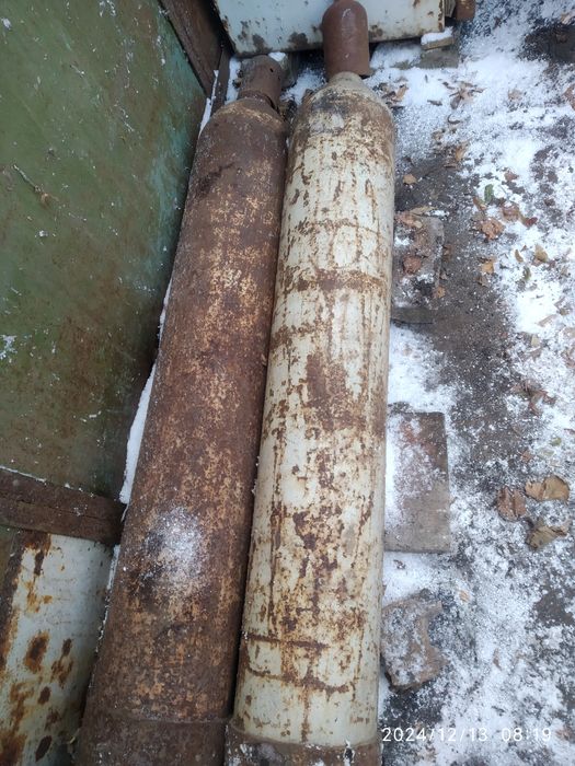 Продам балони ацетиленов та диски камаз.і.