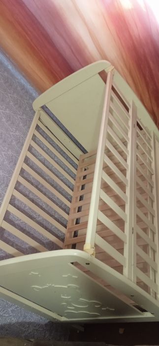 Дитяче ліжечко в ідеальному стані
