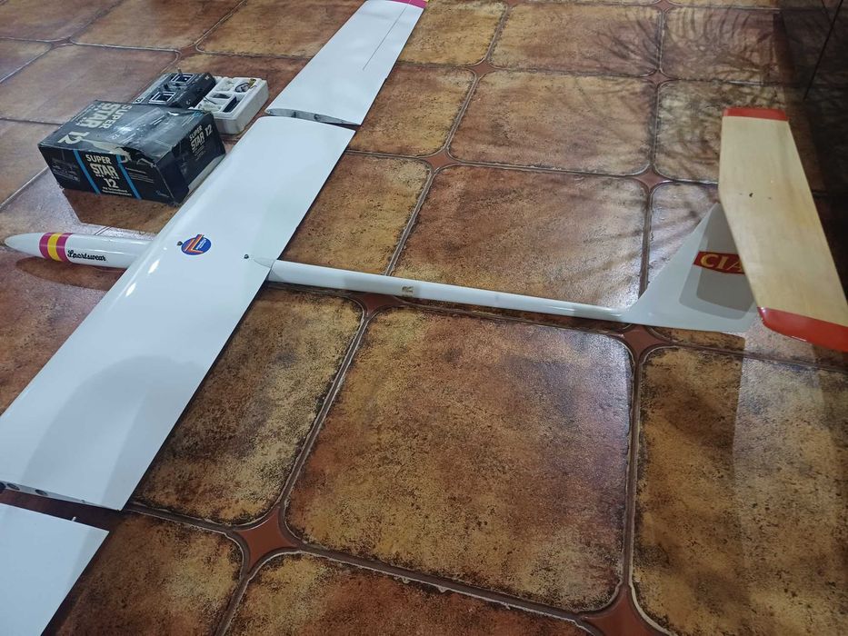 Model RC zdalnie sterowany, szybowiec.