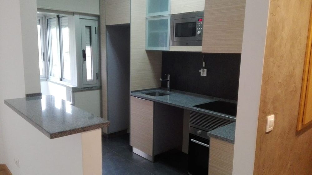 Alugar  T1 Remodelado  em Bom Dias