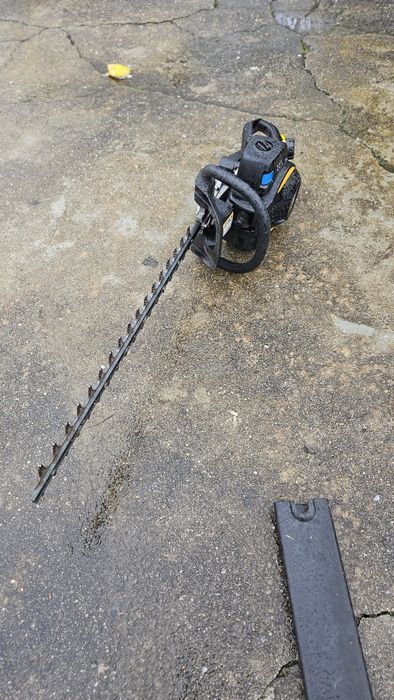 Corta sebes profissional a gasolina