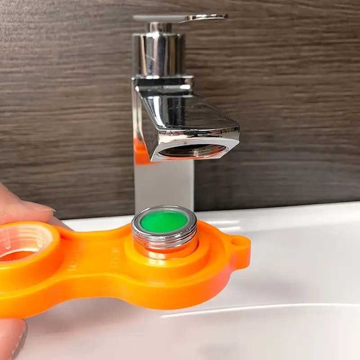 Универсальный ключ для аэратора водяного крана,