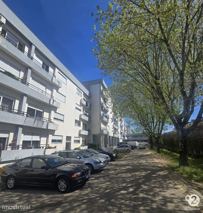 Apartamento T3 em S. Mamede Infesta ( perto da estação comboio )
