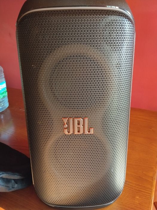 Vendo JBL party box 120