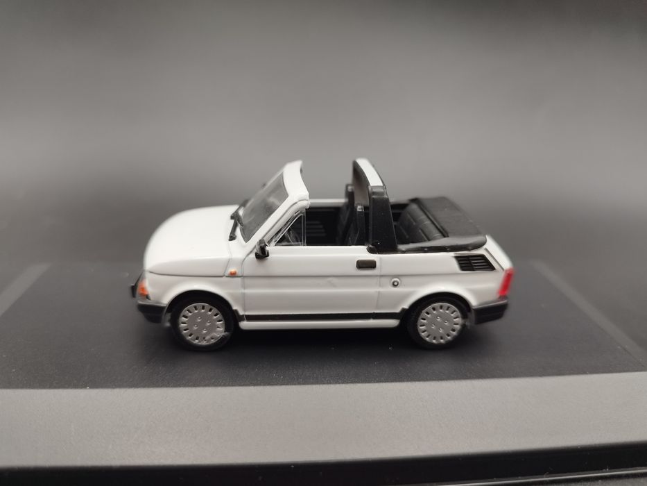 1:43 DeAgostini Kultowe Auta PRL Fiat 126p Cabrio  +gazetka