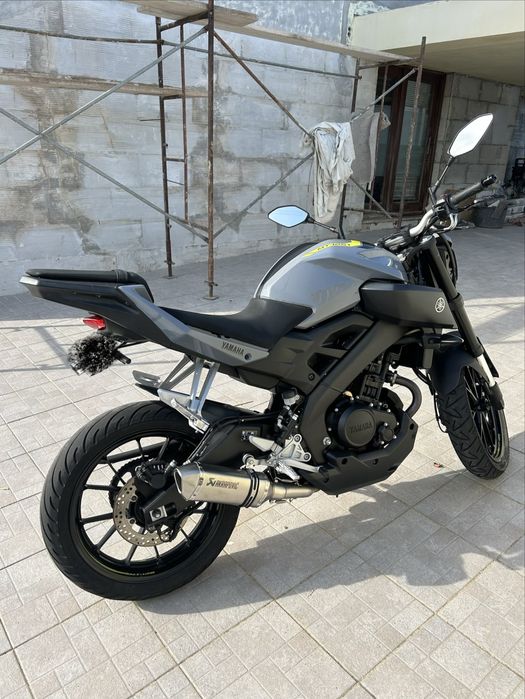 Yamaha mt 125 2017. Venda ou troca por carro.
