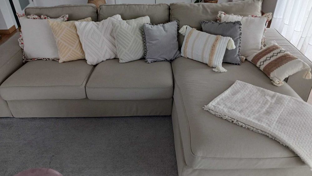Sofa KIVIK 3 lugares com chaise longue