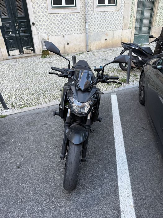 Kawazaki Z650 como nova