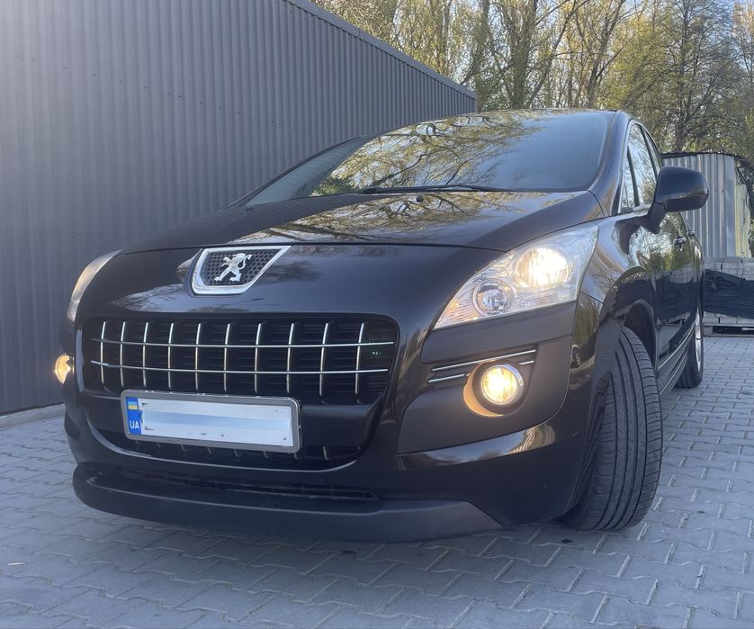 Peugeot 3008 /2010року/2.0дизель/