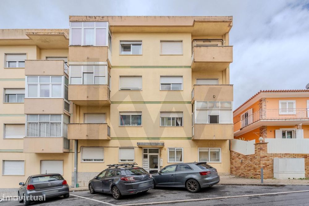 Apartamento T2 no centro de Agualva-Cacém
