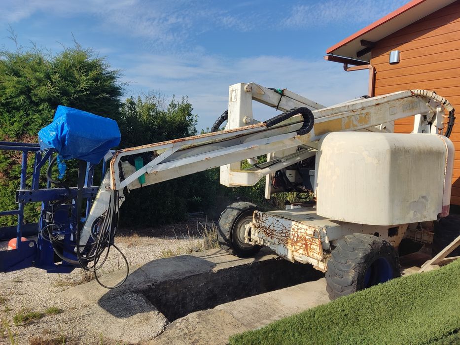 Vendo plataforma elevatória 4x4 terex