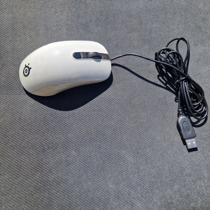 Rato Kana Branco Steelseries