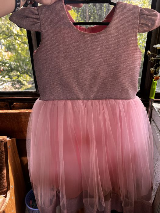 Випускне плаття/сукня 116-122