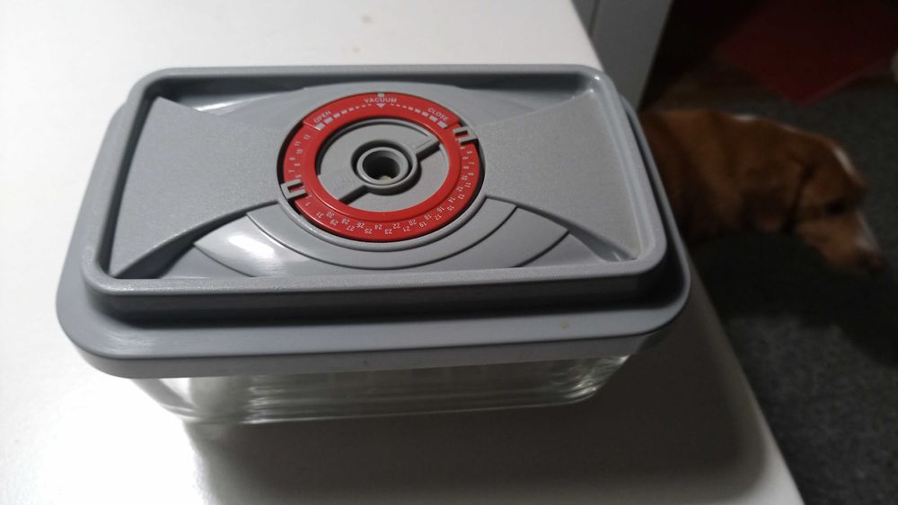 Caixa de vácuo, Tupperware vacsy
