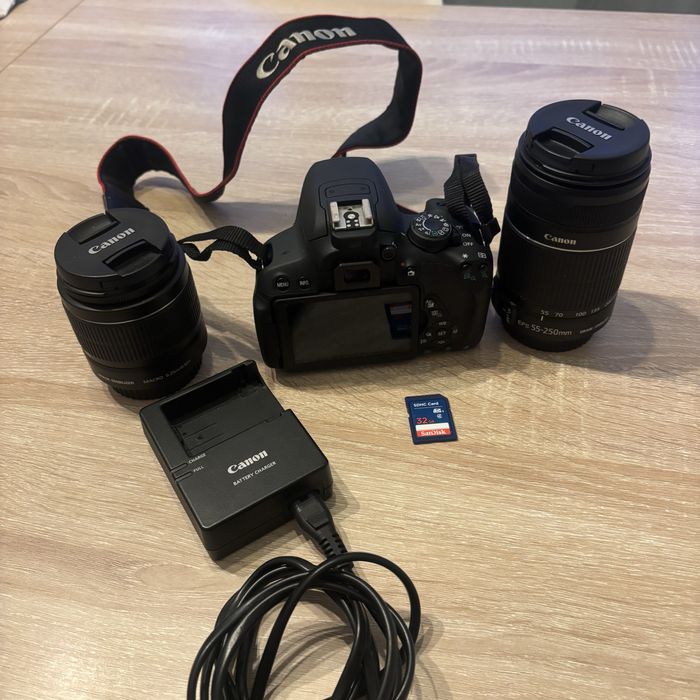 Camera Canon EOS 700D