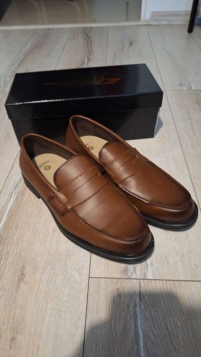 Brązowe Loafersy
