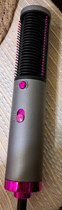 Продам фен та портативну плойку для завивки.(без коробки)