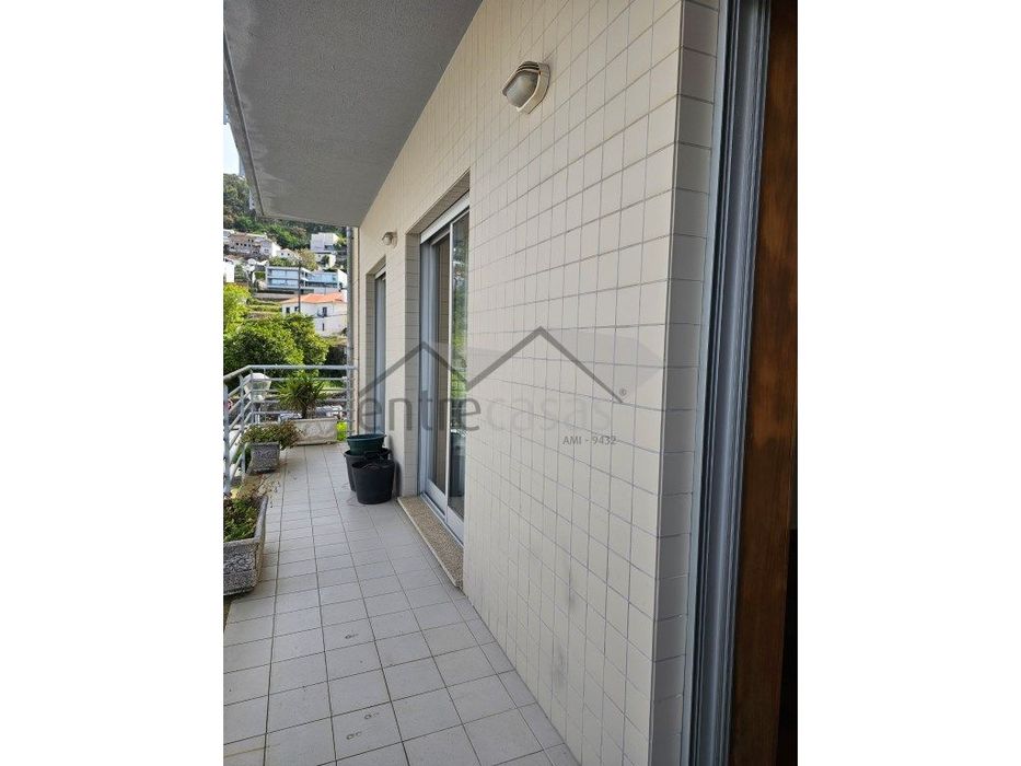 Meadela - Apartamento T3 em Condomínio Fechado