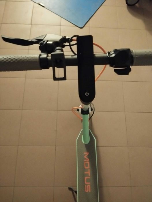 hulajnoga elektryczna motus