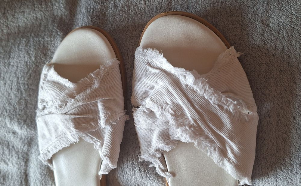 Biale klapki damskie h&m 38