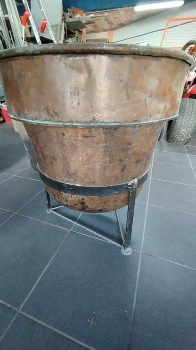 Potes antigos em cobre grandes (velharia/decoração)