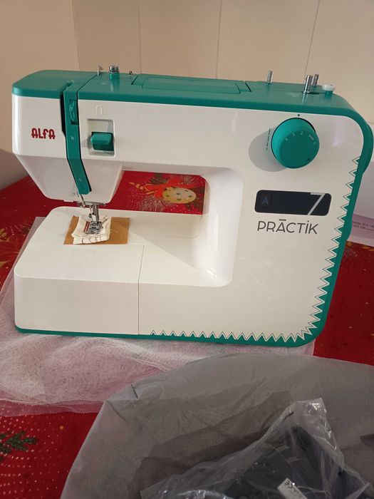 Maquina de costura Alfa Practik 7 NOVA
