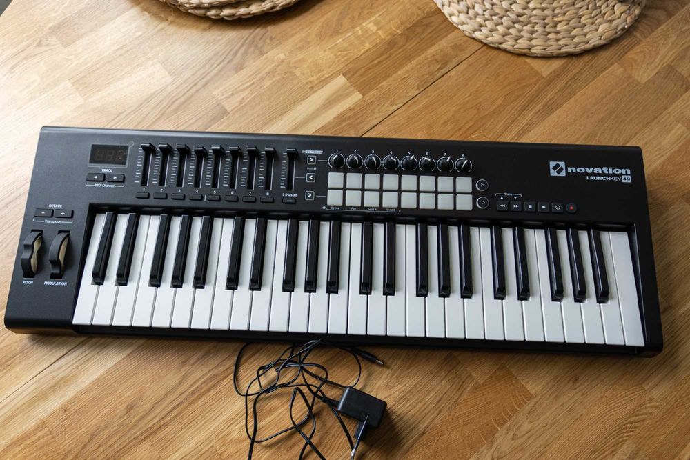 novation launchkey 49 mk2 中古品 NOVATION ( ノベーション ) LAUNCHKEY 49 MKII MIDIキーボード
