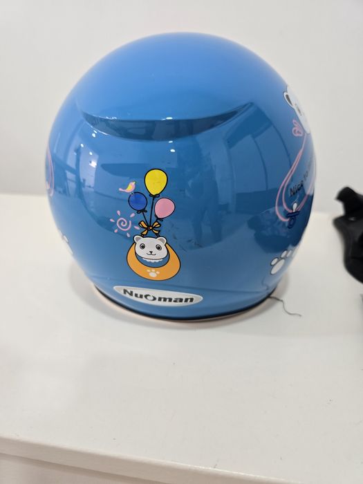 Capacete e luvas criança