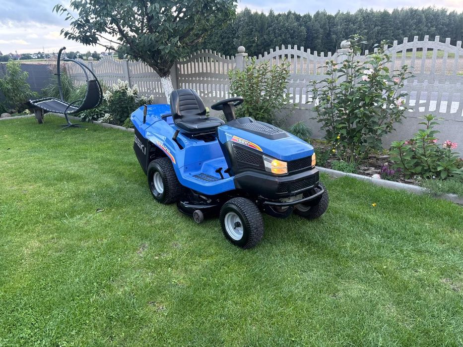 Kosiarka Traktorek ISEKI SXE18 | Briggs & Stratton 18,5 KM | Hydrostat | Elektryczny wysyp kosza