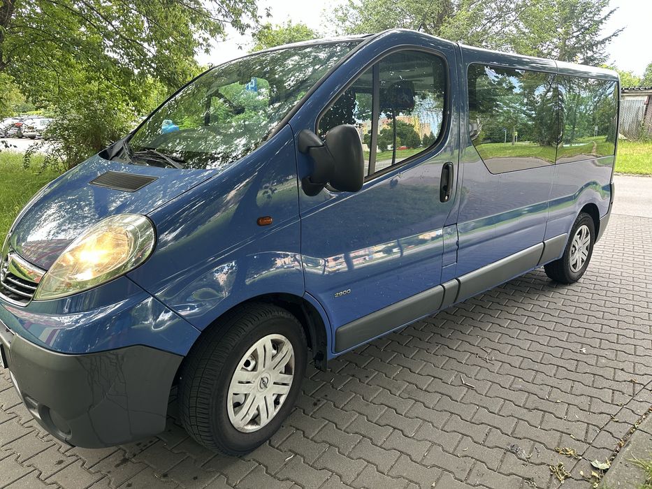 Opel Vivaro Long 9-osobowy tylko 200tys.km