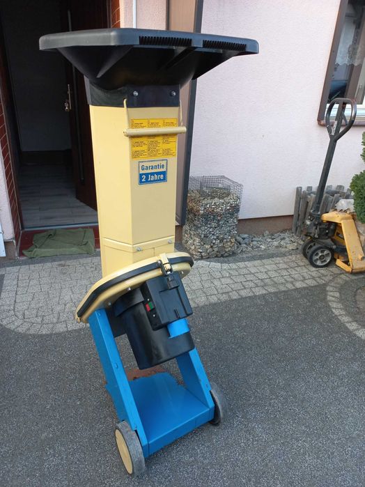 Scheppach Biostar 3000 rozdrabniacz do gałezi  moc 3 KW