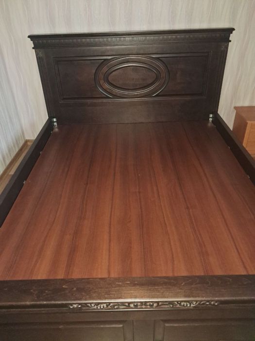 Ліжко двуспальне з дуба