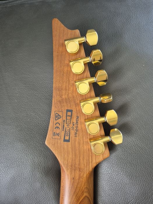 Ibanez RG421HPAH-BWB