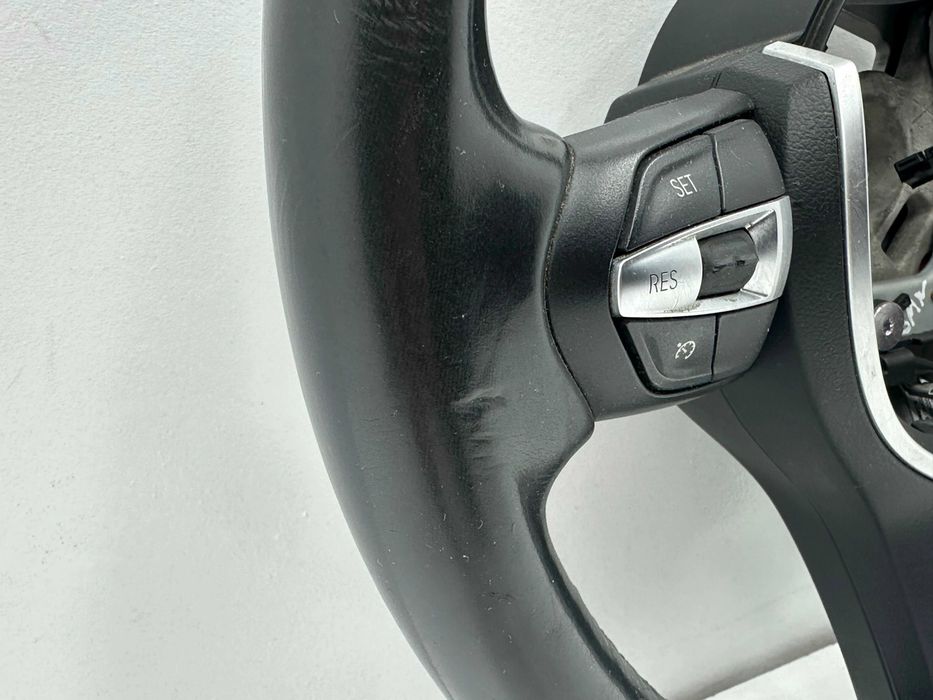 Volante - BMW Série 3 (F30)