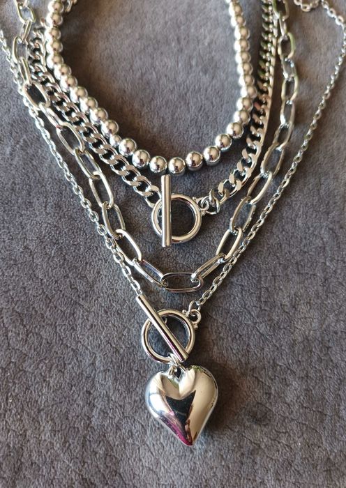 Conjunto de 4 lindos colares novos