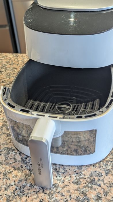 Fritadeira Airfryer sem óleo SOGO.