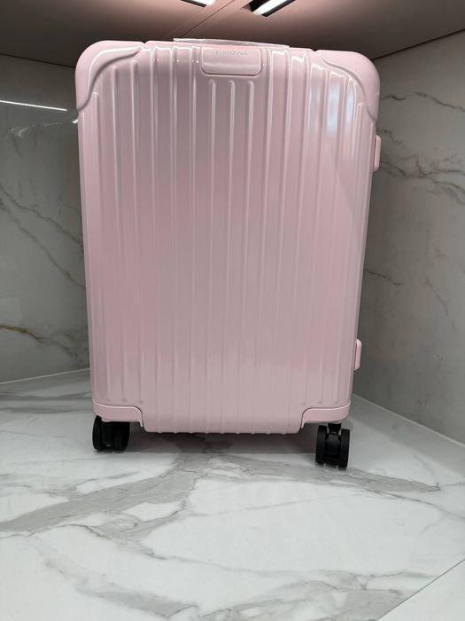 Rimowa pink new ручна поклажа/ручная кладь  валіза в наявності