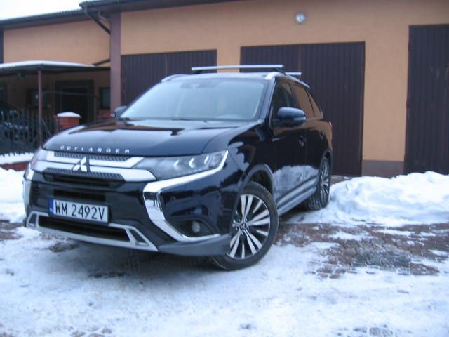 Mitsubishi Outlander 2018,Jasne Skóry,7OSÓB, INTENCE+SDA 4WD CVT,2.0 150KM,Salon
