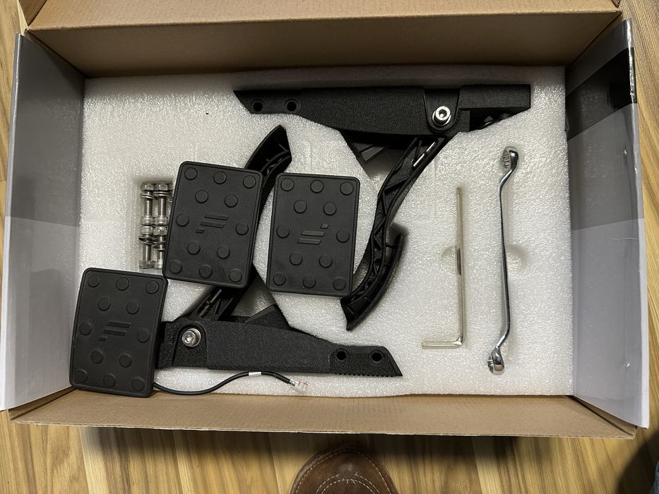 Fanatec CSL Elite Pedals + CSL Load Cell Kit