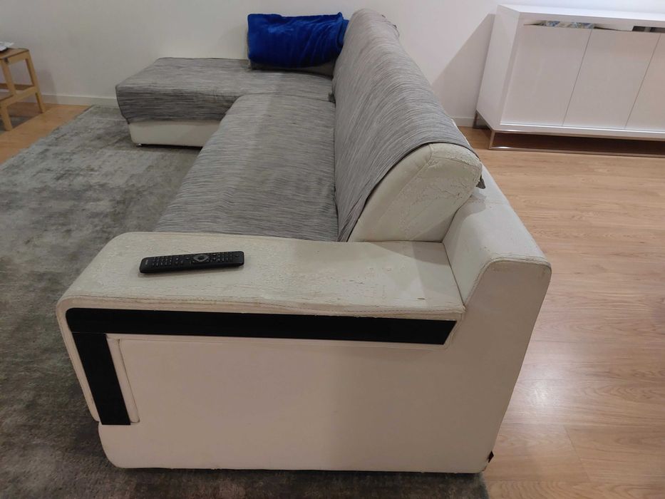 Sofá com chaise longue