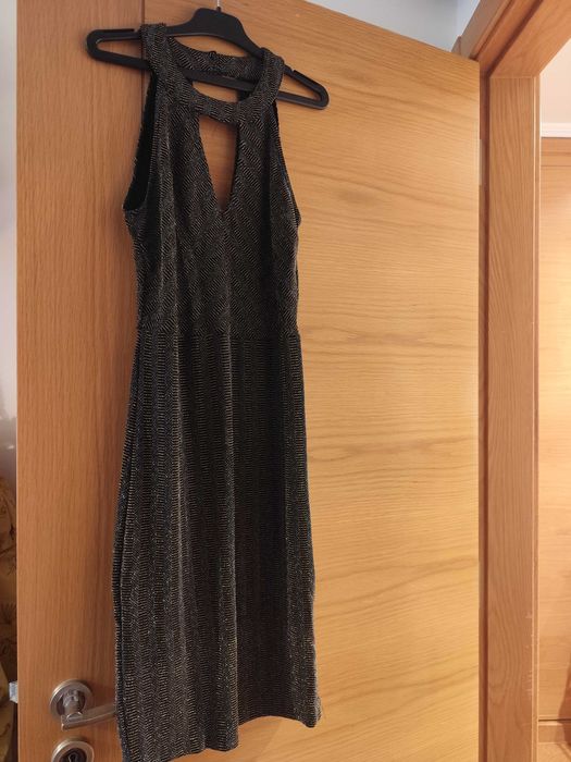 Vestidos pelos joelho